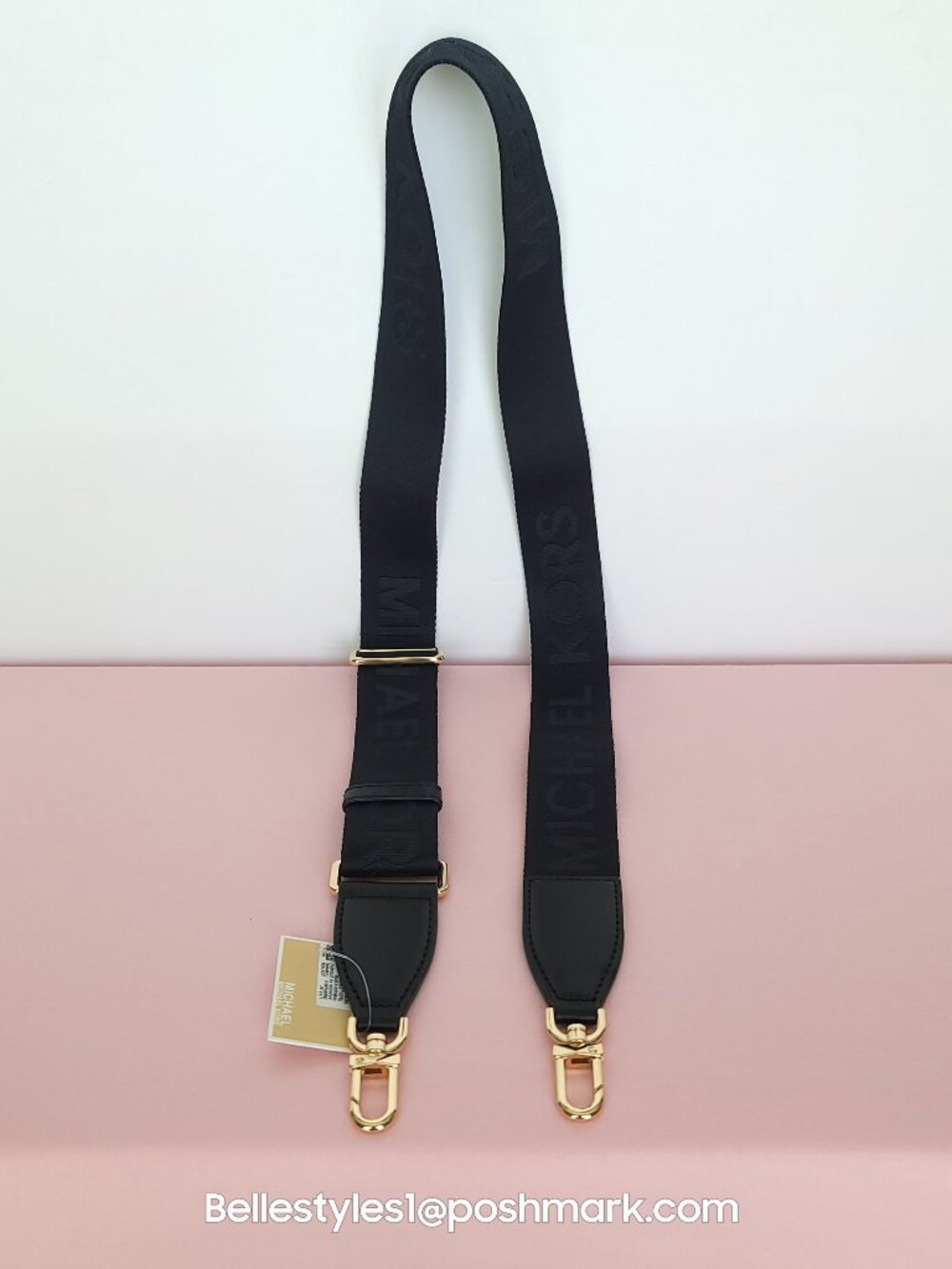 MICHAEL KORS Webbing Strap Signature Logo with Carabiner Clip- Black ⭐ - Picture 2 of 16
